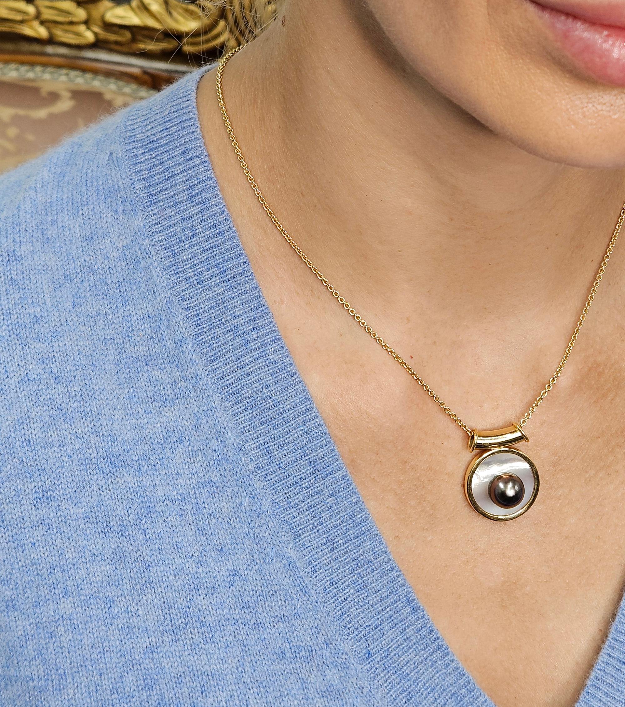 Vintage Or Jaune 18K Tahitien & Nacre Pendentif Slide en vente 4