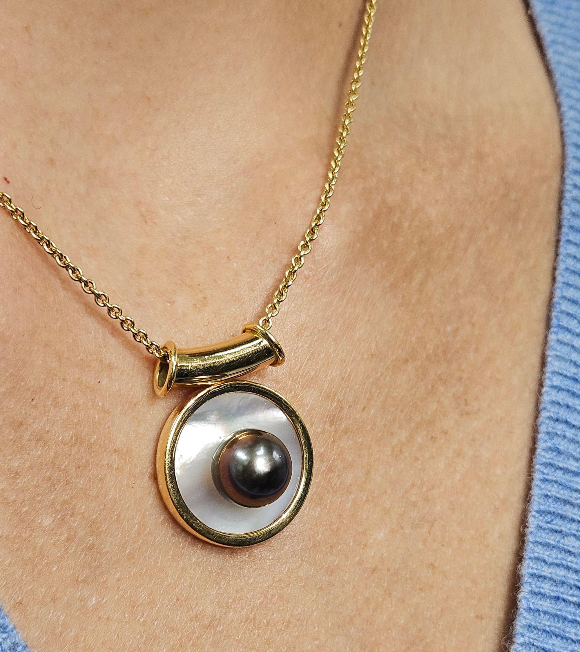 Vintage Or Jaune 18K Tahitien & Nacre Pendentif Slide en vente 6