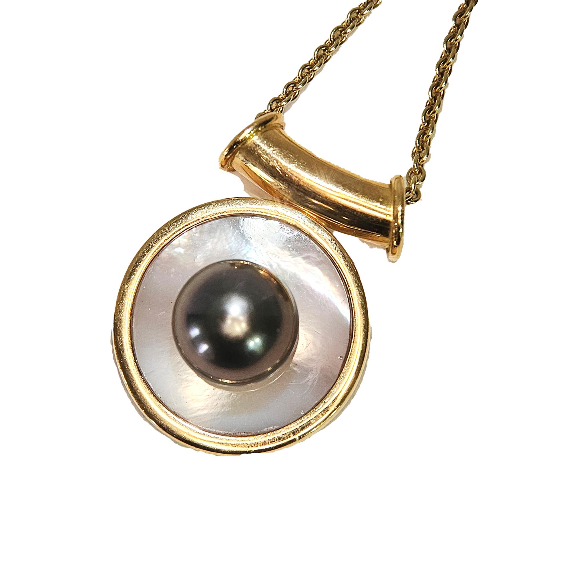 Vintage Or Jaune 18K Tahitien & Nacre Pendentif Slide en vente 7