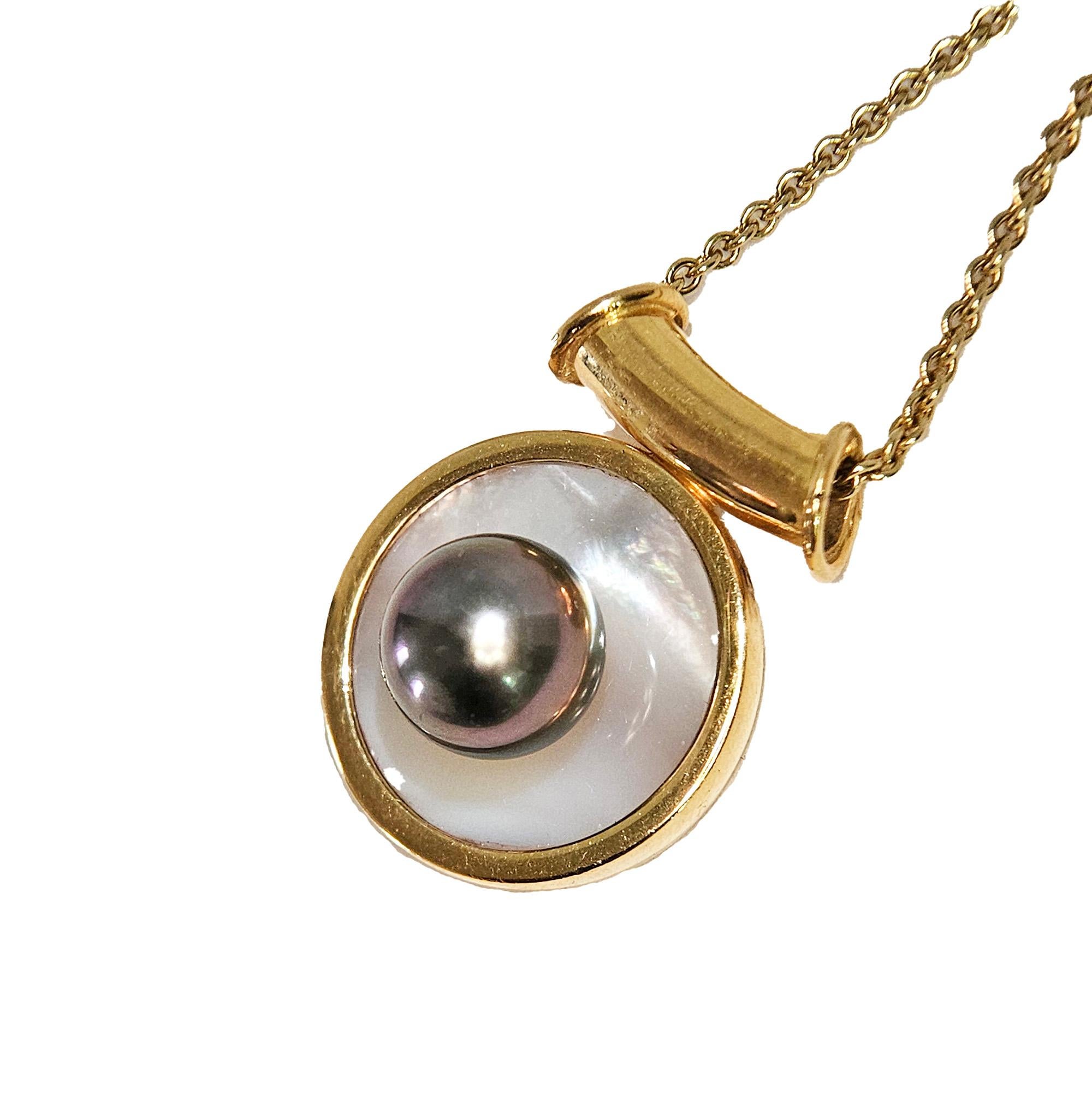 Vintage Or Jaune 18K Tahitien & Nacre Pendentif Slide en vente 8
