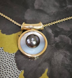 Vintage 18K Yellow Gold Tahitian & Mother of Pearl Pendant Slide