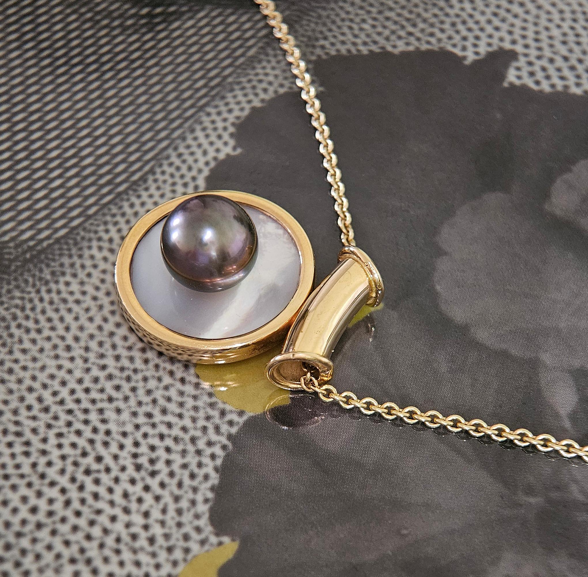 Taille pampille Vintage Or Jaune 18K Tahitien & Nacre Pendentif Slide en vente