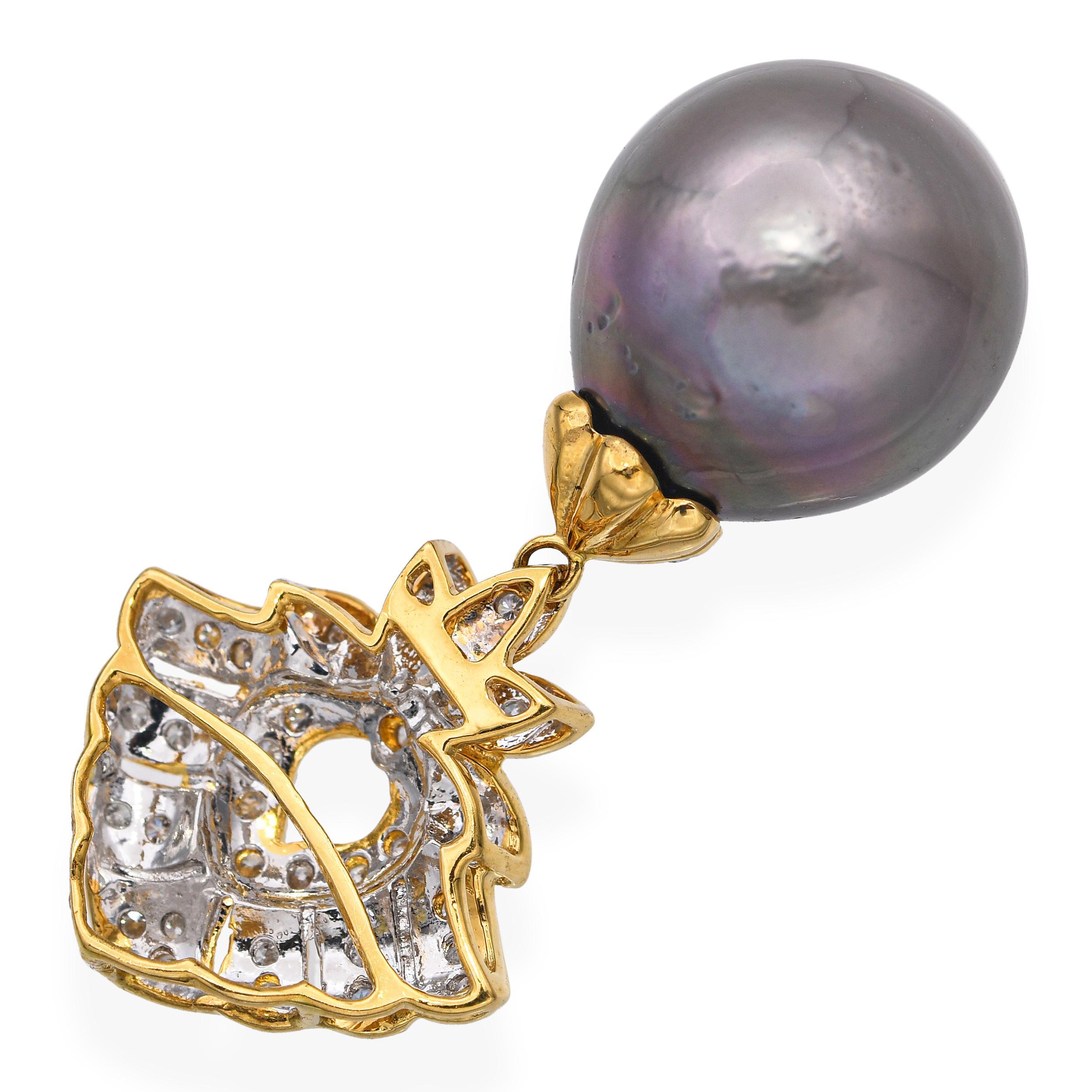 Taglio misto Ciondolo vintage in oro giallo 18k con perle di Tahiti e diamanti in vendita