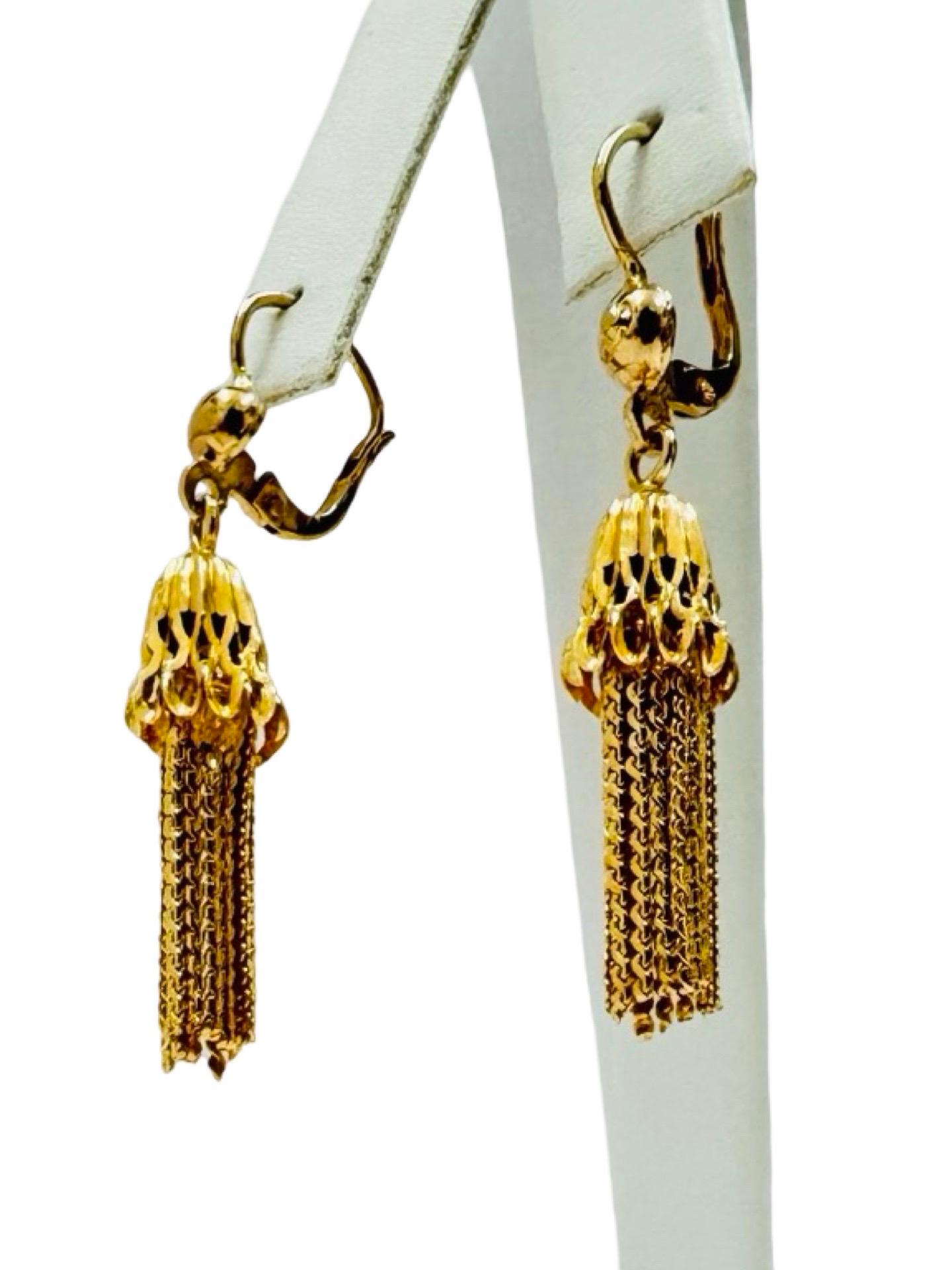 Vintage 18K Yellow Gold Tassel Drop Earrings with Chain Fringe In Excellent Condition For Sale In Miami, FL
