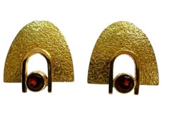 Orecchini d'epoca in oro giallo 18 carati con granato strutturato da 0,50 carati - Timbrati