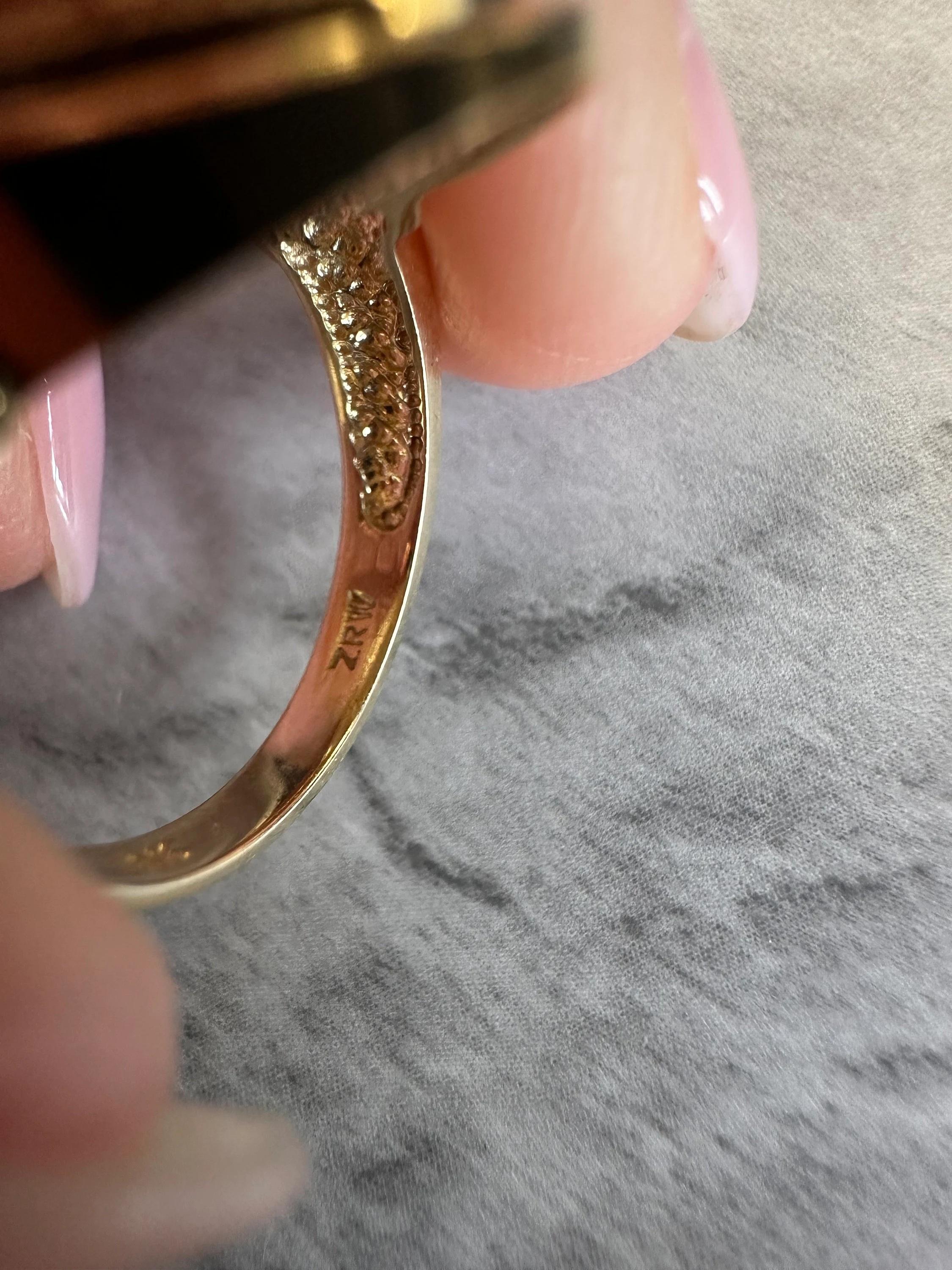Vintage 18k Yellow Gold Textured Ring by ZRW For Sale 2