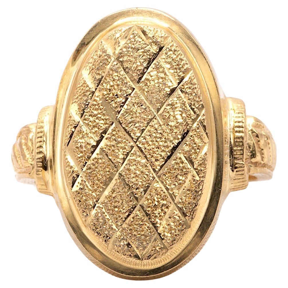 Vintage 18k Yellow Gold Textured Ring by ZRW
