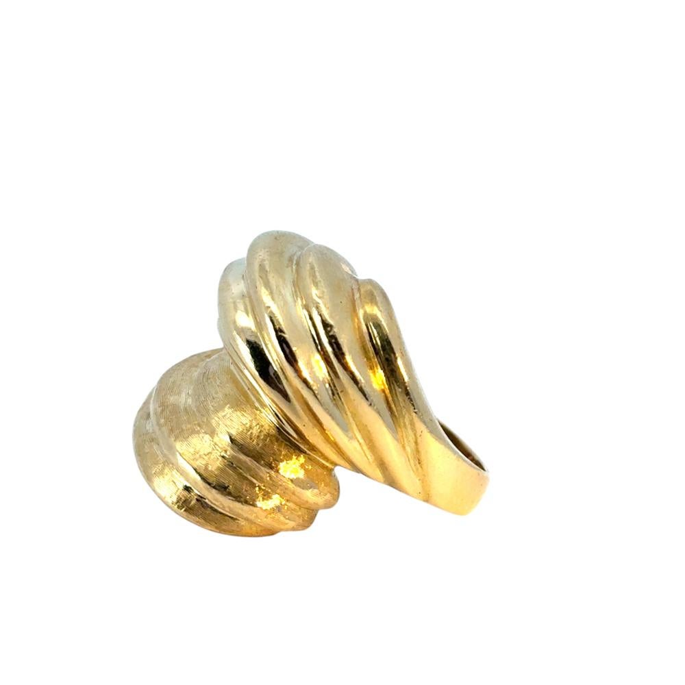 Vintage 18k Yellow Gold Textured Swirl Statement Ring 7