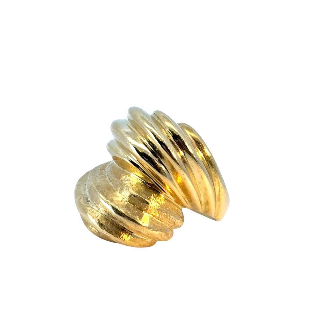 Vintage 18k Yellow Gold Textured Swirl Statement Ring 8