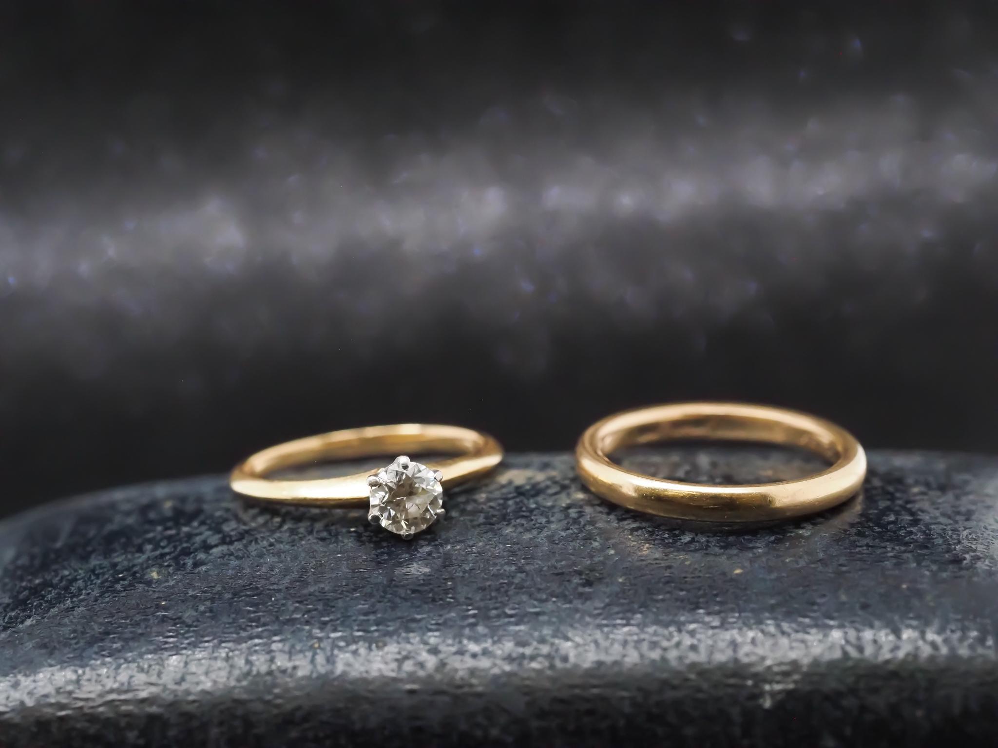 Vintage 18K Gelbgold Tiffany & Co. Verlobungsring und Band Set im Zustand „Gut“ im Angebot in Hicksville, NY