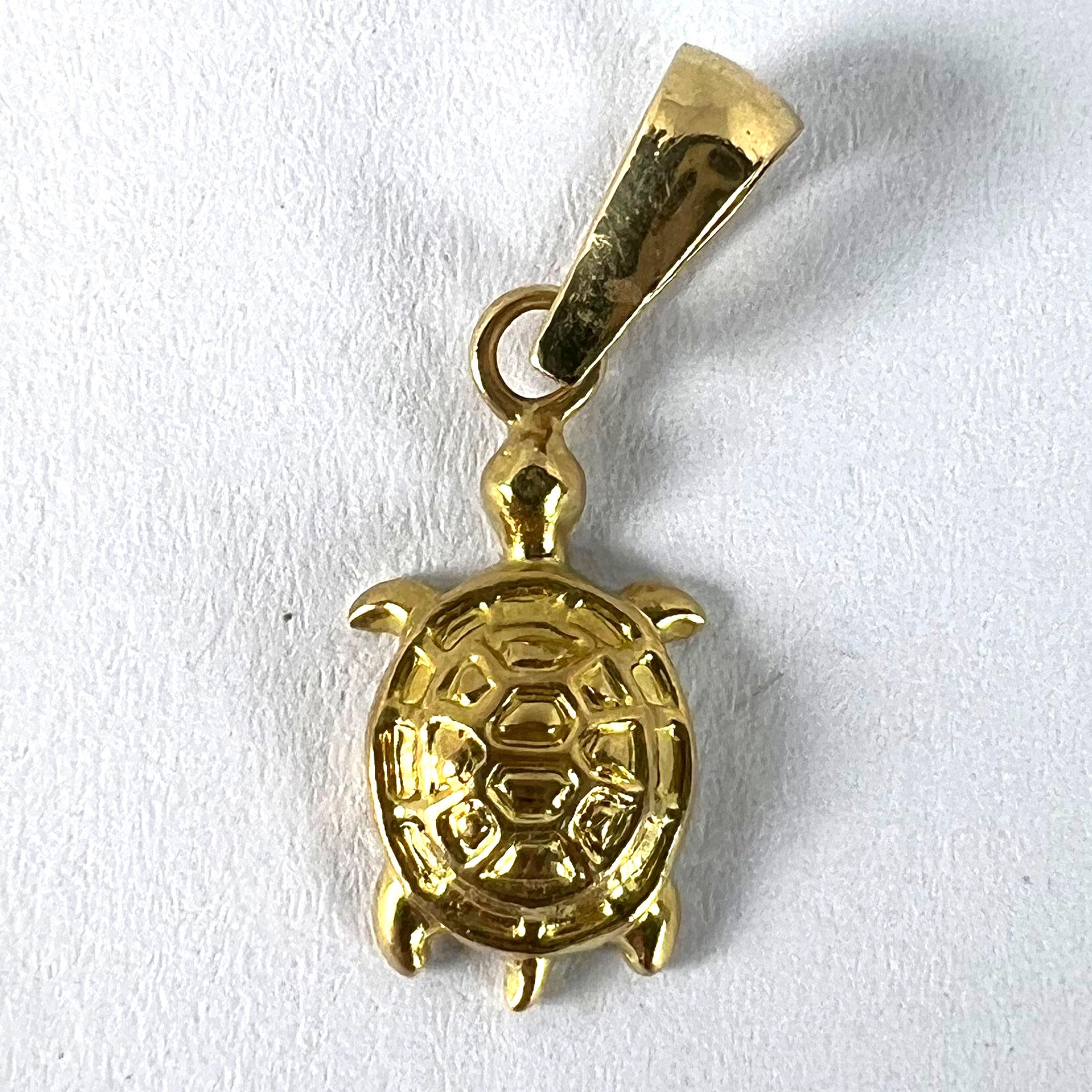 Ciondolo Charm Tartaruga d'epoca in oro giallo 18 carati in vendita 6
