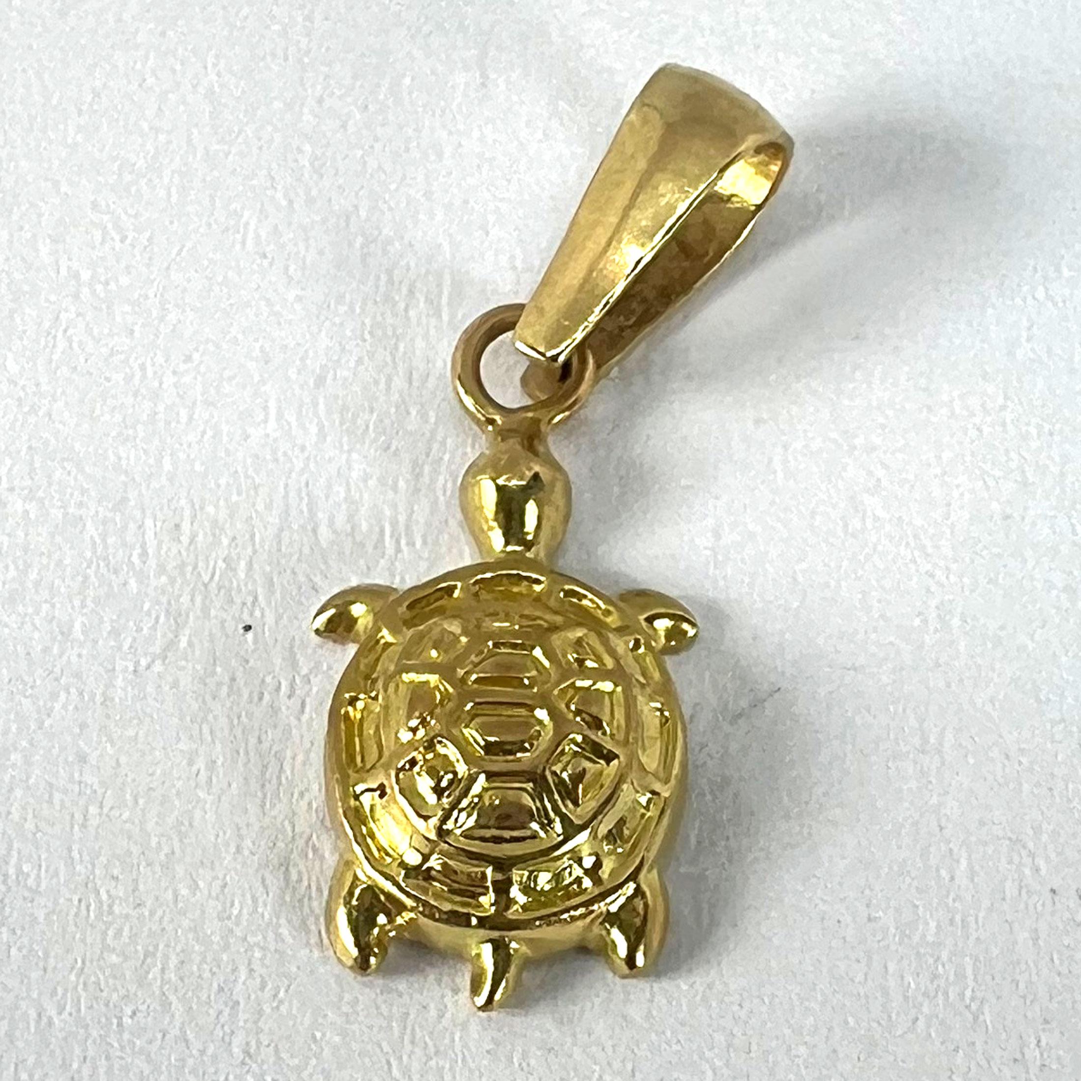 Ciondolo Charm Tartaruga d'epoca in oro giallo 18 carati in vendita 7