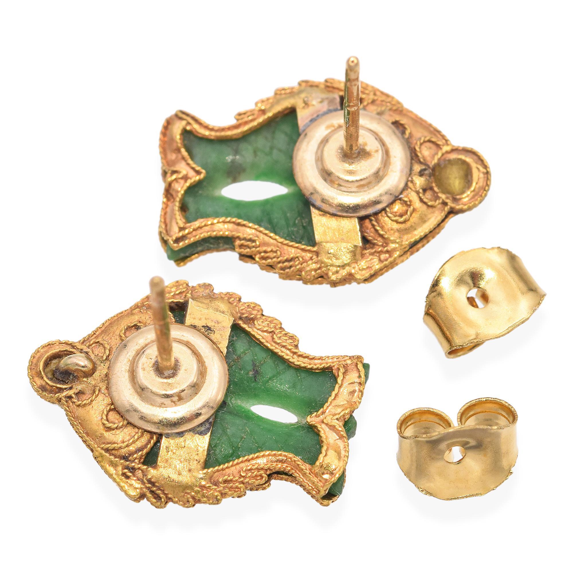 Women's Vintage 18K Yellow Gold Two Jade Fish & Pearl Stud Earrings
