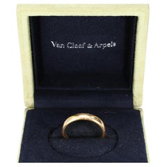 Vintage 18k Yellow Gold "Van Cleef 
Arpels" Ring with Original Box - Size 8.75
