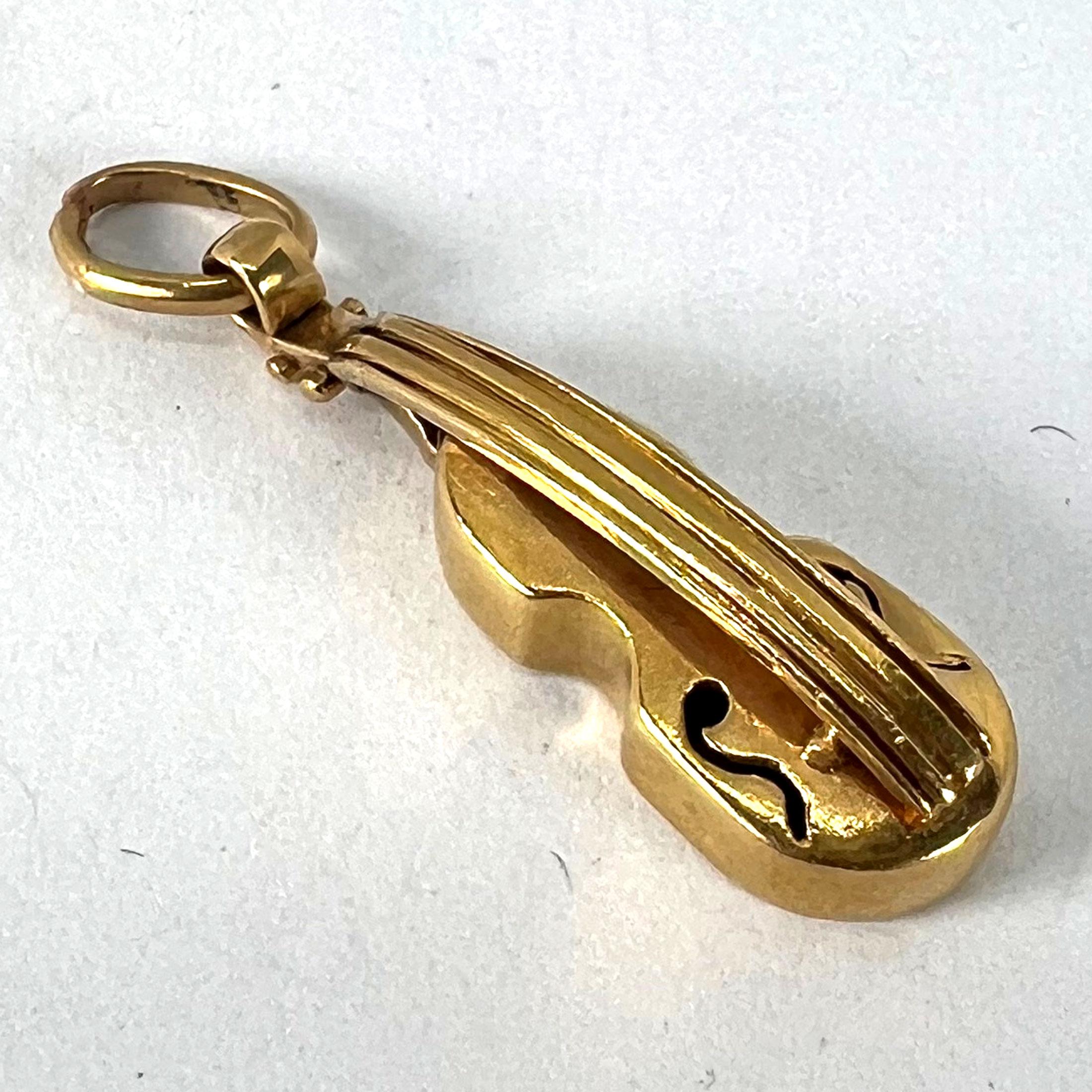 Pendentif vintage en or jaune 18K avec breloque violon en vente 8