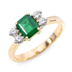 Vintage 18k Yellow Gold Zambian Emerald & Diamond Ring