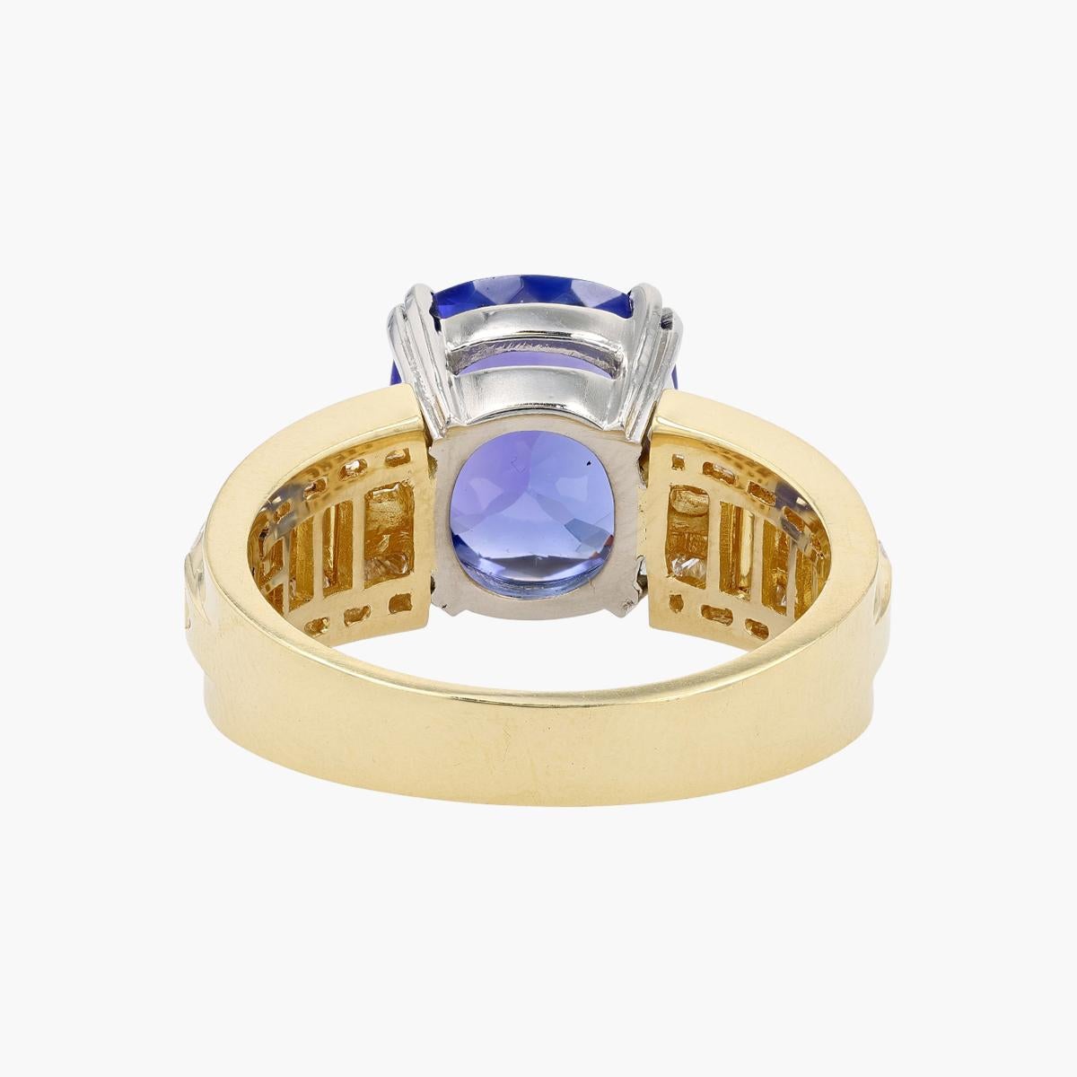 Vintage 18K YG and Platinum Tanzanite and Diamond Ring In Excellent Condition For Sale In Princeton, NJ