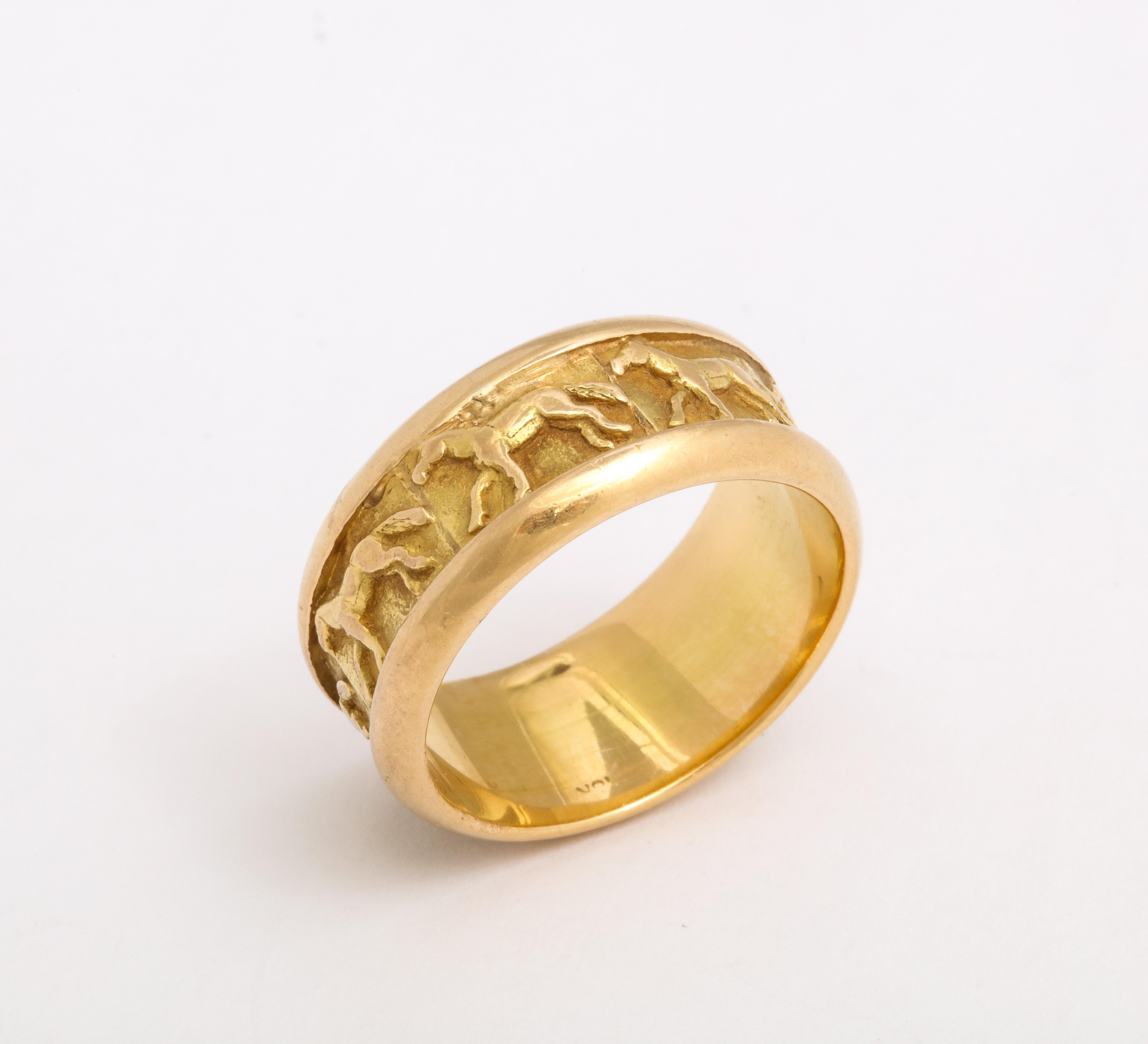 Vintage 18Kt Reiter Band Ring. im Zustand „Hervorragend“ im Angebot in Stamford, CT