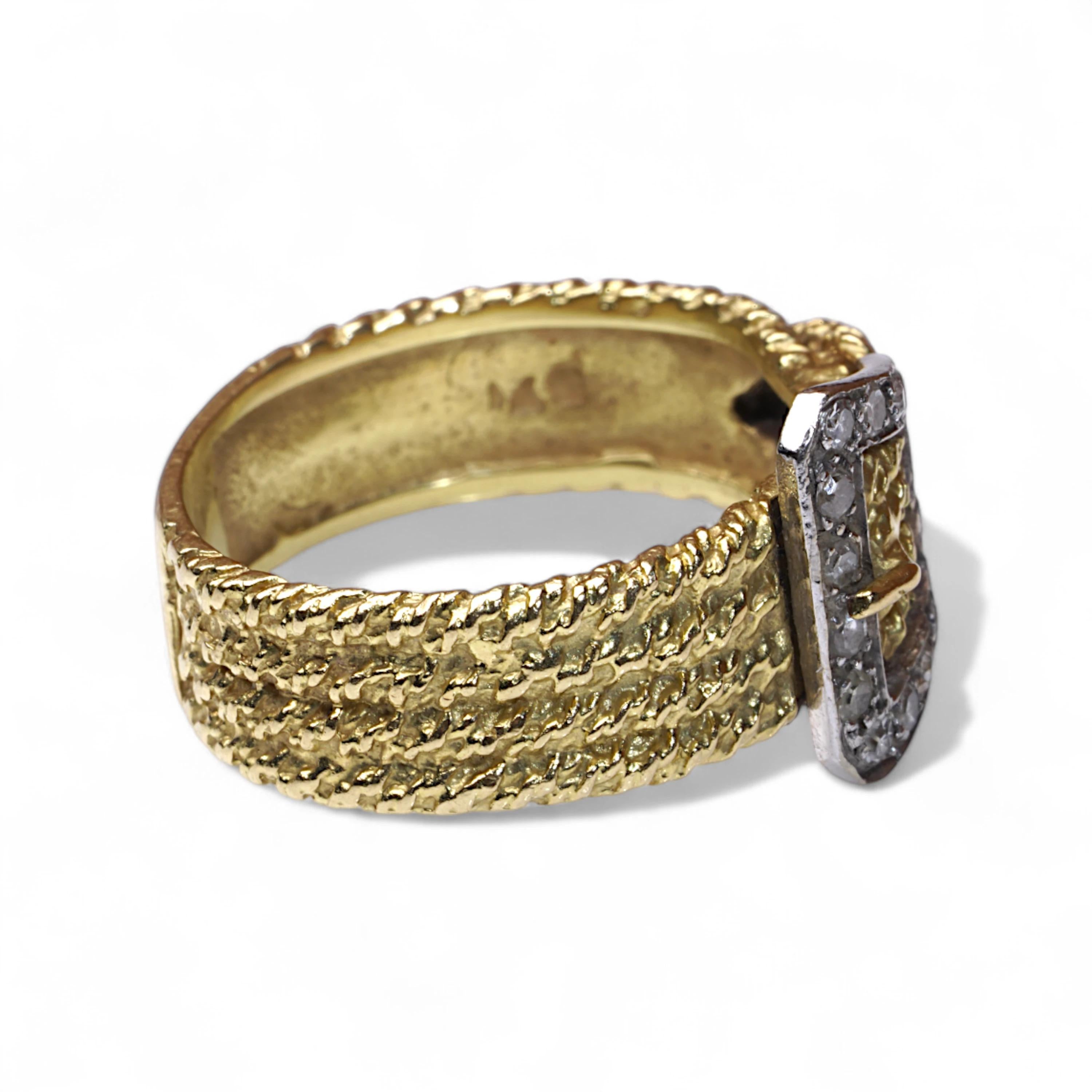 Anello vintage con fibbia in oro 18 carati e diamanti - design strutturato in vendita 3