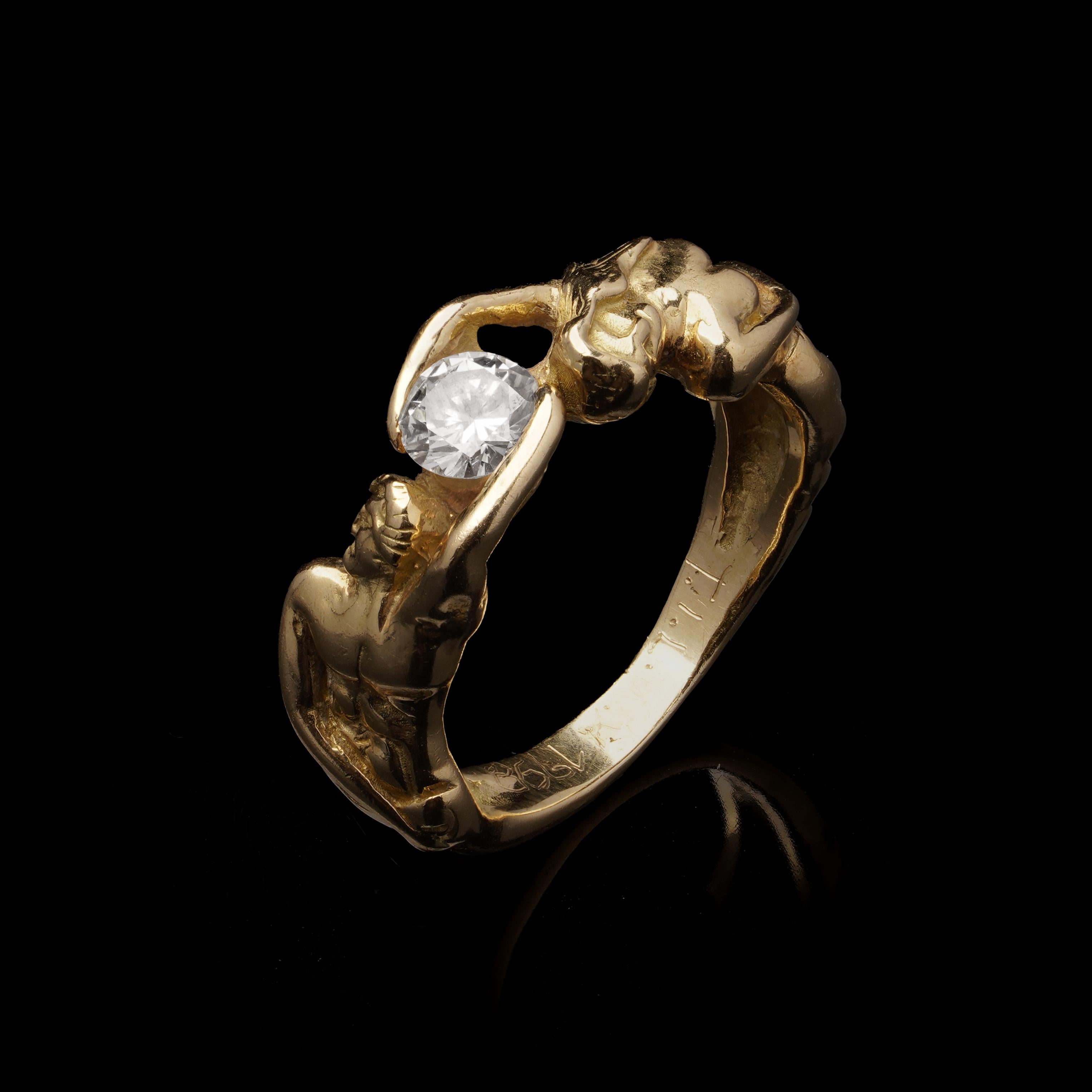 Vintage 18kt Gold Embrace Ring with Diamond, c. 1950-1970 Bon état - En vente à Braintree, GB