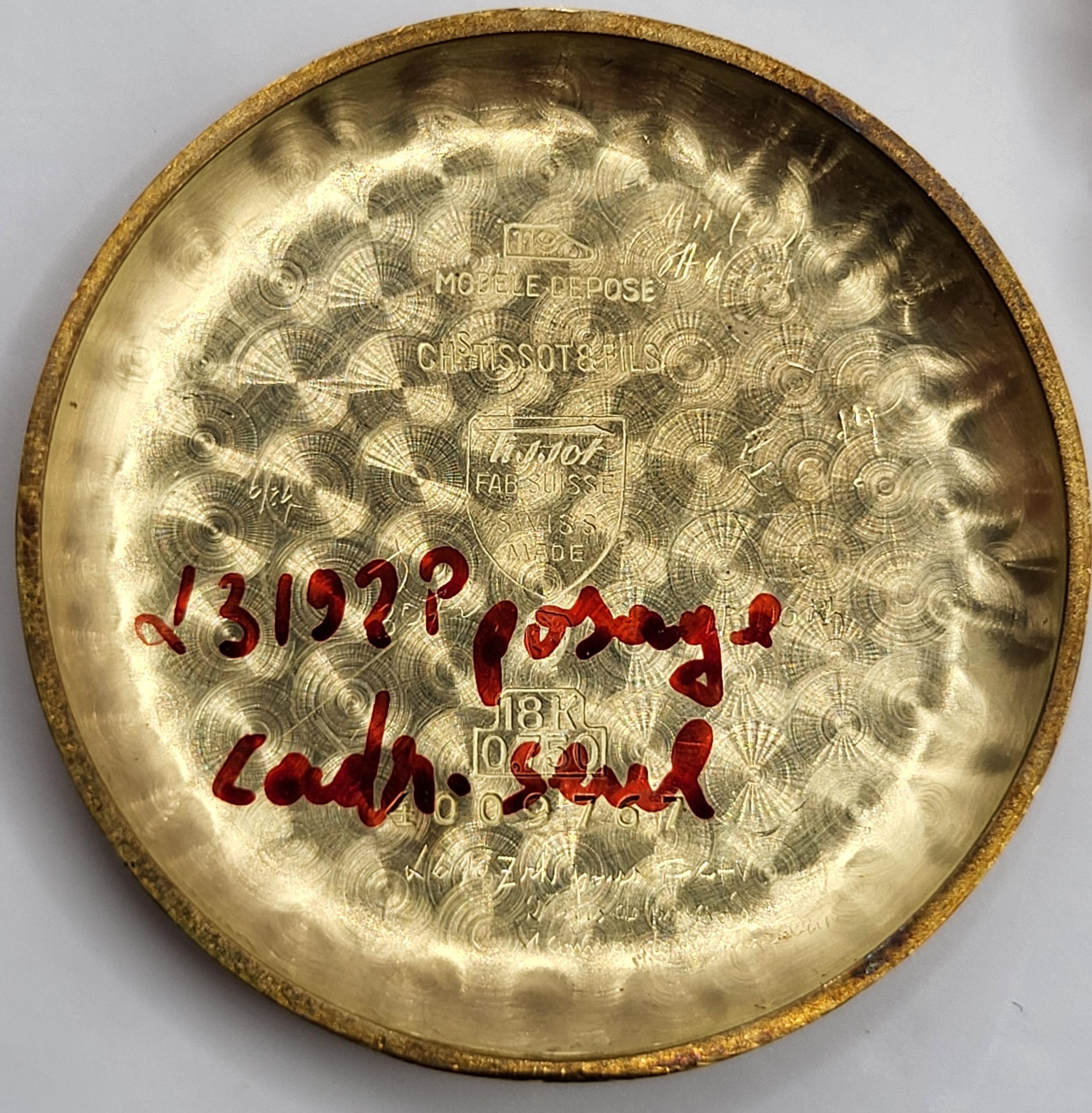Montre chronographe Tissot vintage à remontage manuel en or 18 carats, Cal. Lémania 27.41 H en vente 3