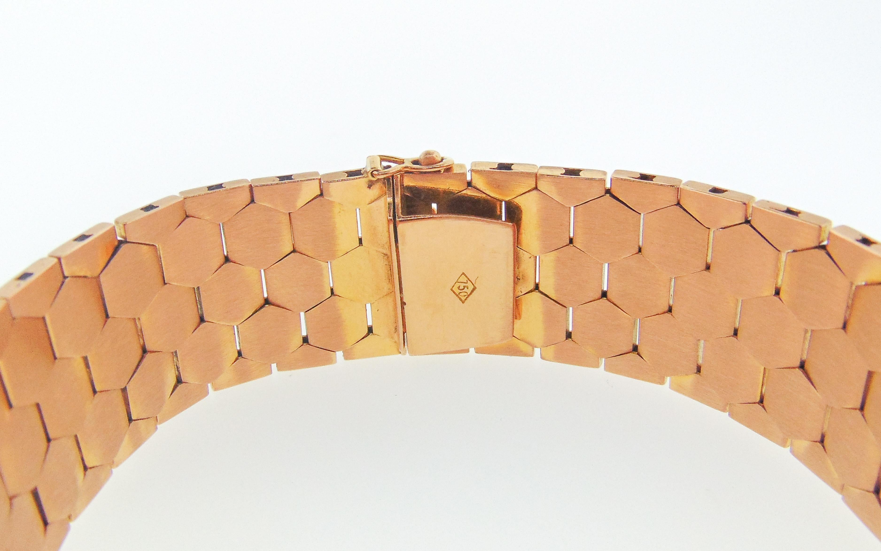 Retro 18 karat Rose Gold Honey-Comb Bracelet  In Good Condition For Sale In Delray Beach, FL