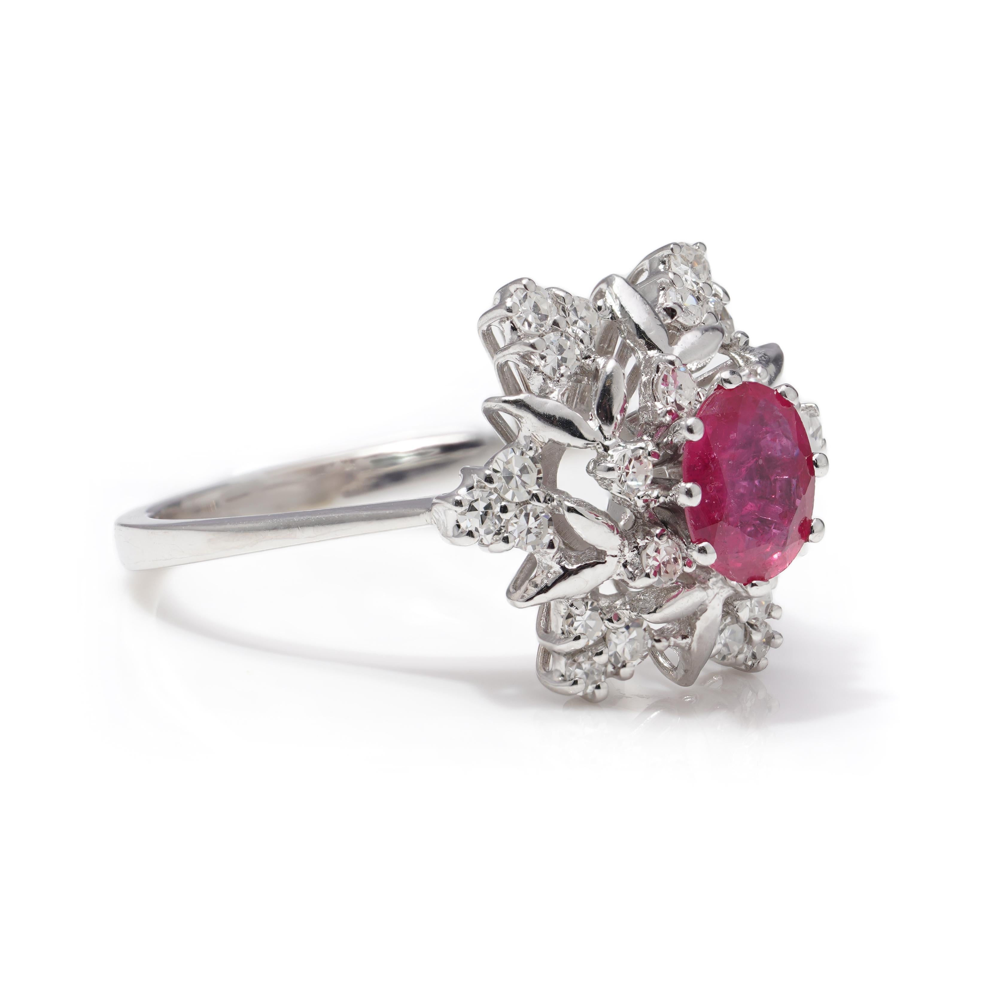 Vintage 18kt. White Gold 1.00 Ct. Ruby Cluster Ring In Good Condition For Sale In Braintree, GB