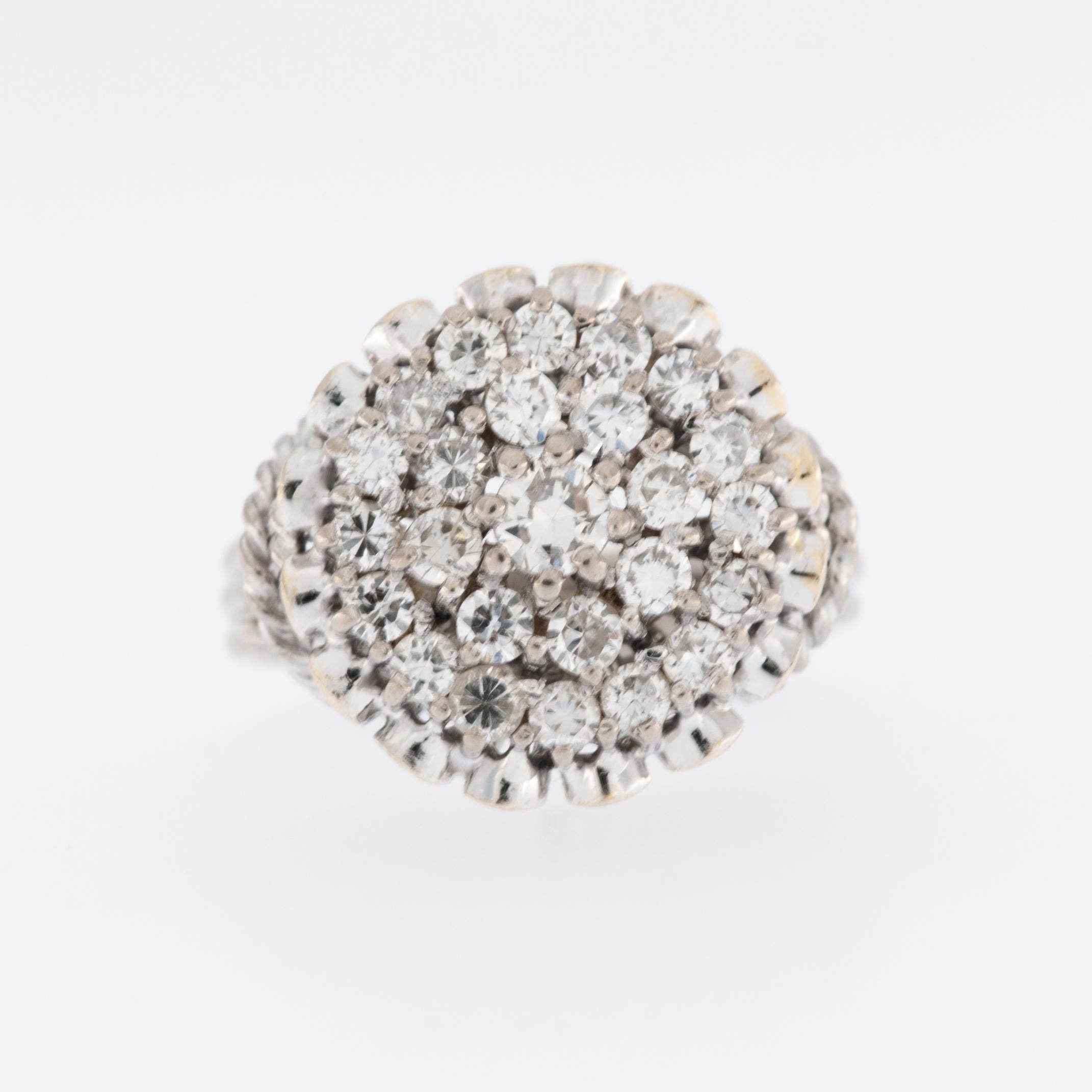 Brilliant Cut Vintage 18 Karat White Gold and Diamonds Cocktail Ring For Sale