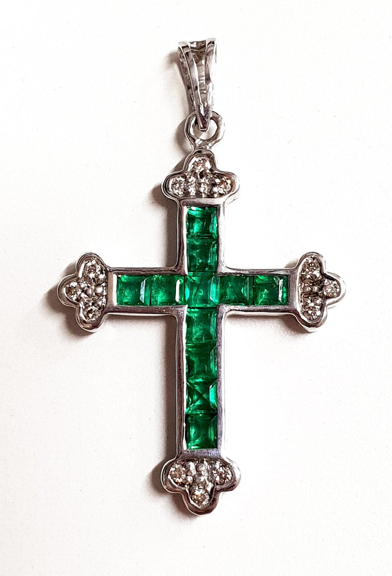 Gold cross with emeralds clearance