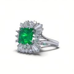 Vintage 18KT White Gold Colombian Emerald & Diamond Cluster Ring