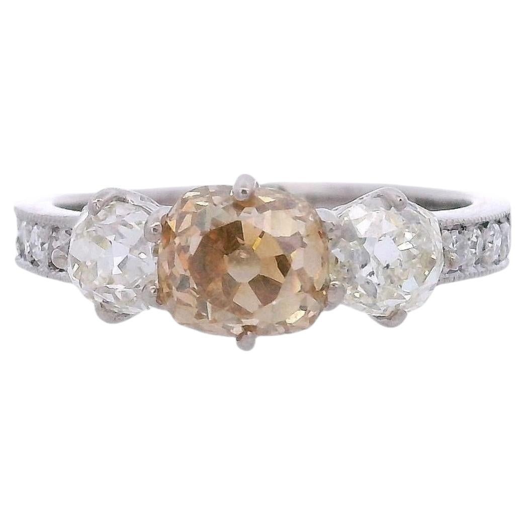Vintage 18kt white Gold Engagement Ring with 3.00 CTW in Diamonds