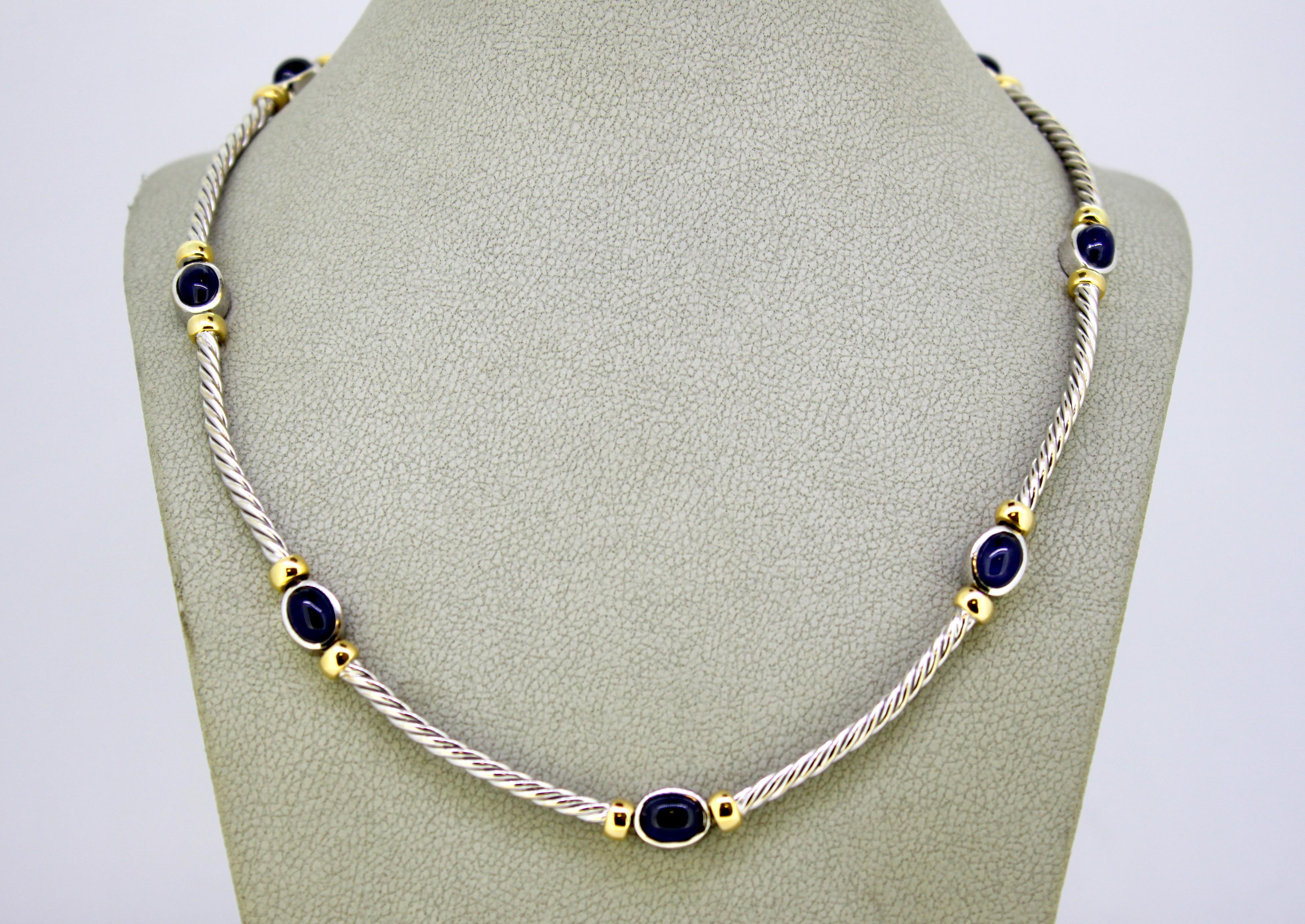 Vintage 18 Karat White Gold Ladies Necklace with Cabochon Blue Sapphires In Good Condition In Braintree, GB