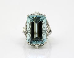 Vintage 18 Karat White Gold Ladies Ring with Natural Aquamarine and Diamonds