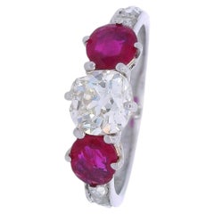 Vintage 18kt white Gold Ring with 1.09 Cts Diamond & Burma Rubies