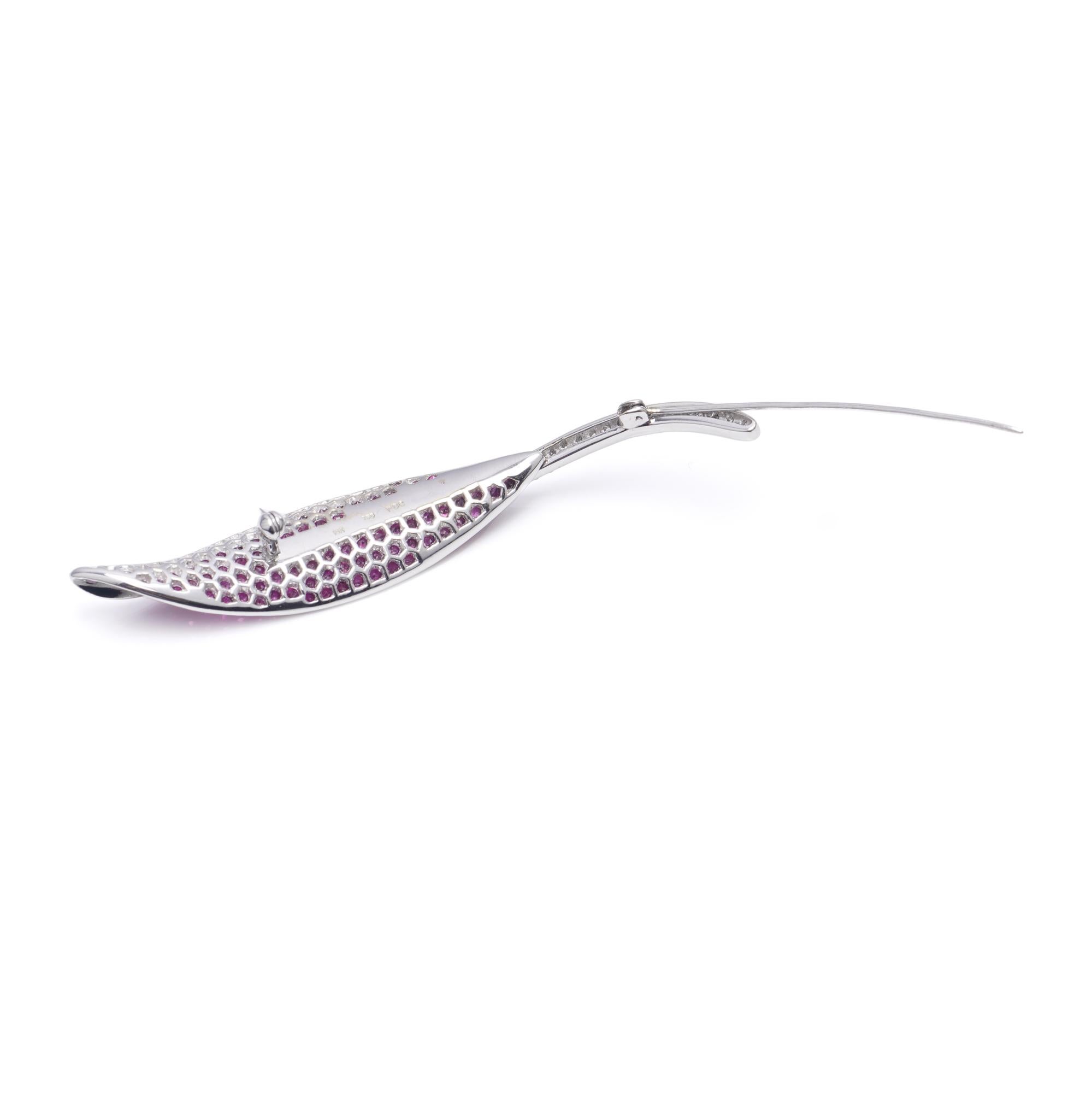 Vintage 18kt. white leaf-shaped brooch, set with rubies and diamonds 2