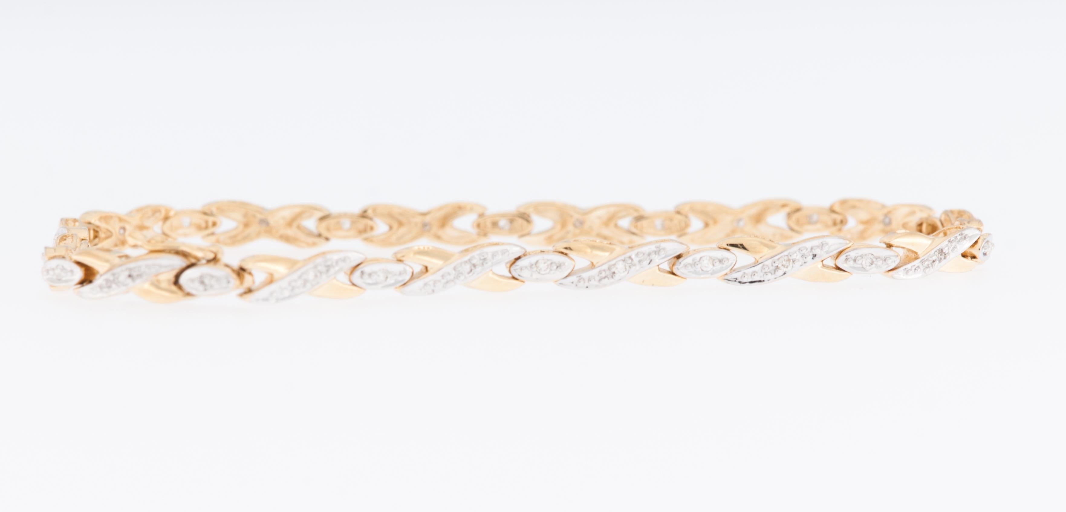 Vintage 18kt Yellow and White Gold French Bracelet with Diamonds In Good Condition For Sale In Esch-Sur-Alzette, LU