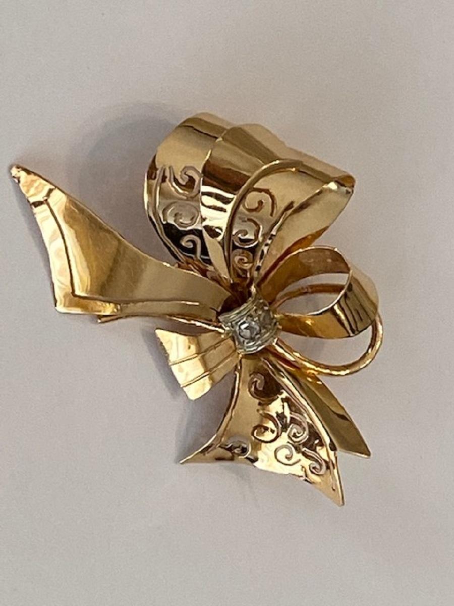 Rose Cut Vintage 18kt yellow Gold Brooch with old diamonds For Sale