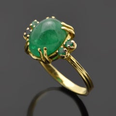 Vintage 18kt Yellow Gold Cabochon Emerald