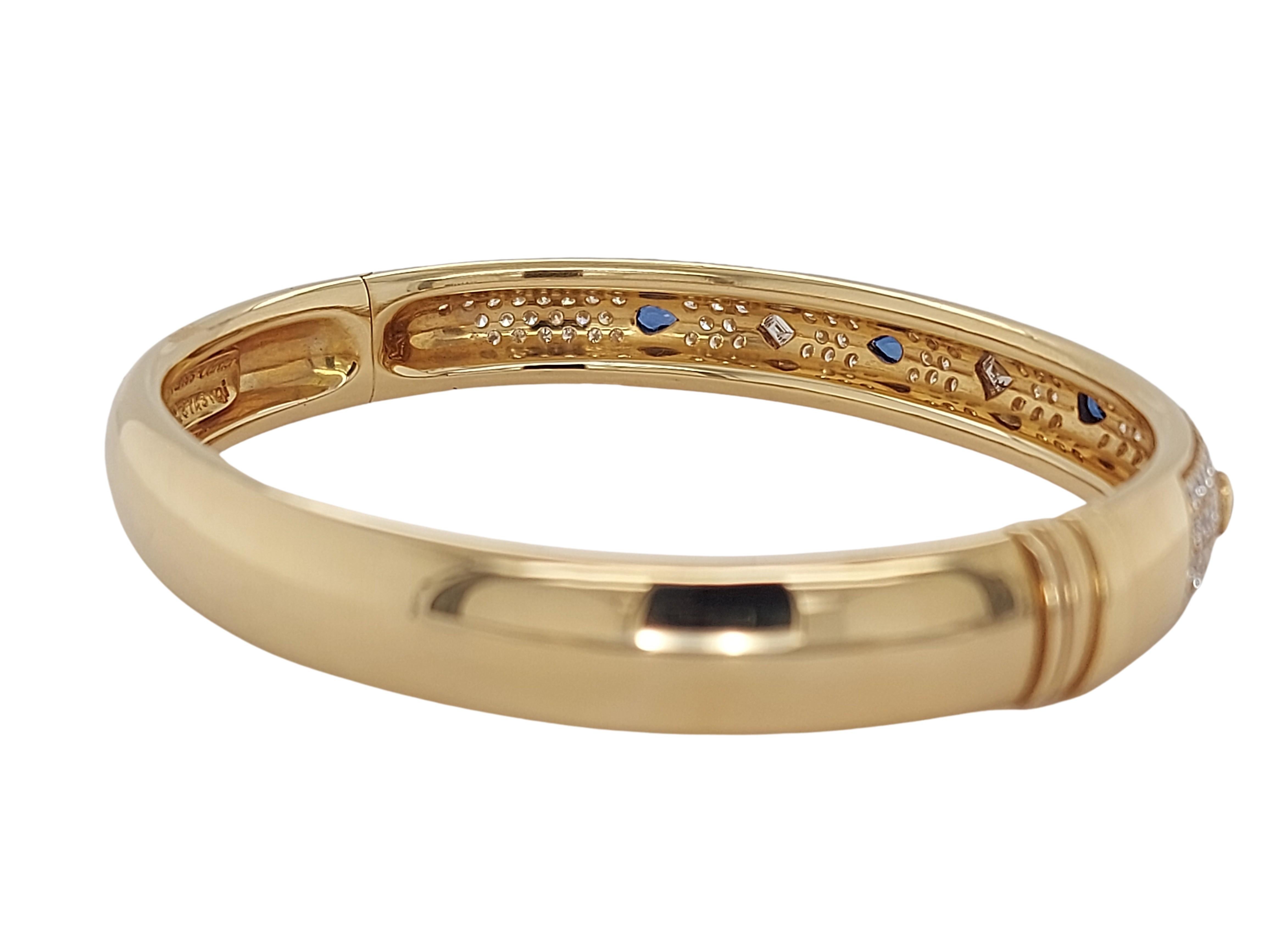 Vintage 18kt Yellow Gold Cartier Bangle Bracelet with Sapphire & Diamonds In Excellent Condition In Antwerp, BE