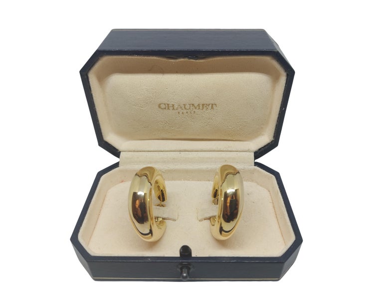 Vintage 18kt Yellow Gold Chaumet Paris Hoop Earrings at 1stDibs