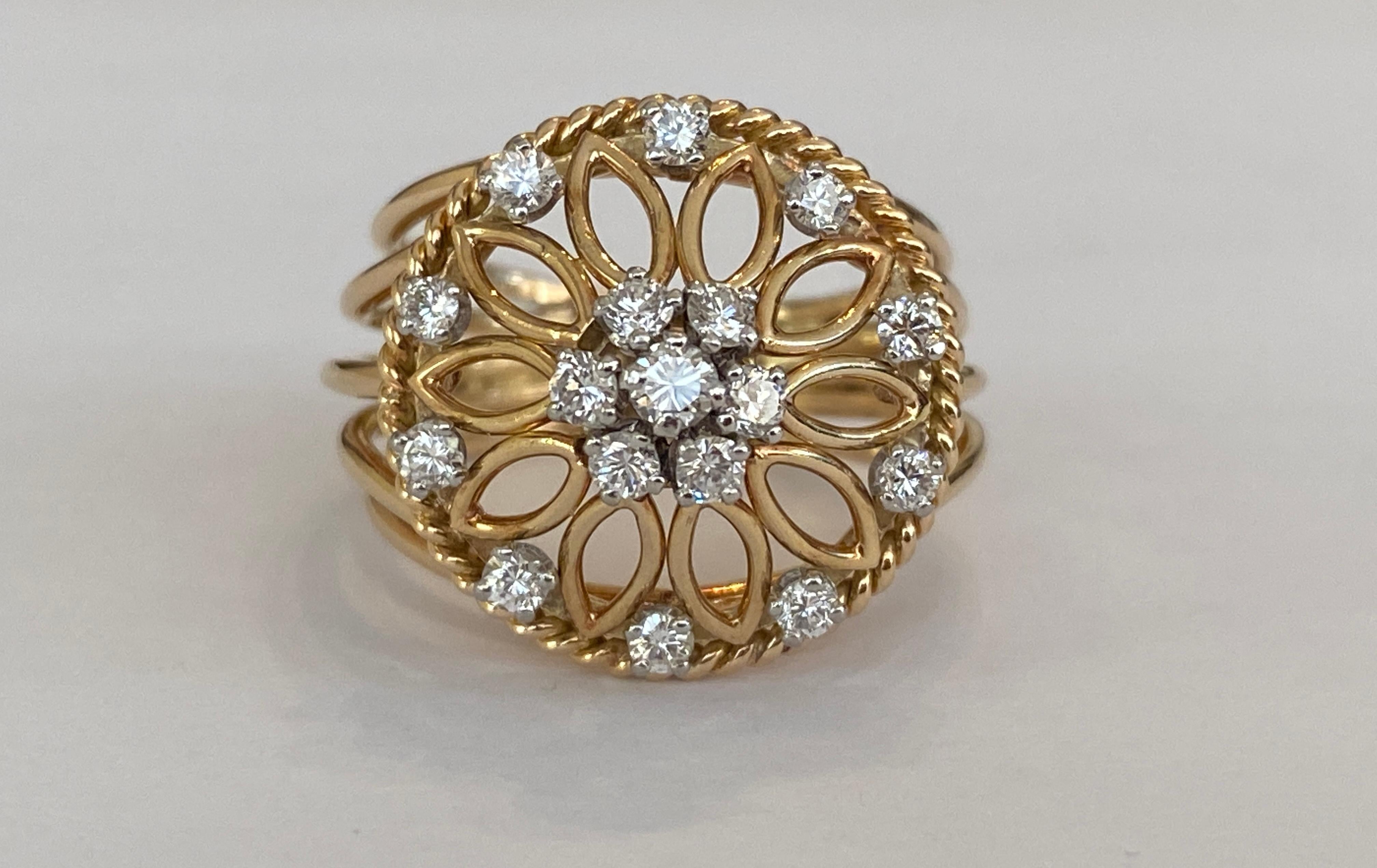 Offered: 18 kt yellow gold cocktail ring, 1950s. The ring is made of wire and set with 17 pieces of brilliant cut diamonds with a total weight of approx. 0.55 ct, quality H/VS.
Weight: 9 grams
16 pieces brilliant cut diamonds approx. 0.49 crt
1