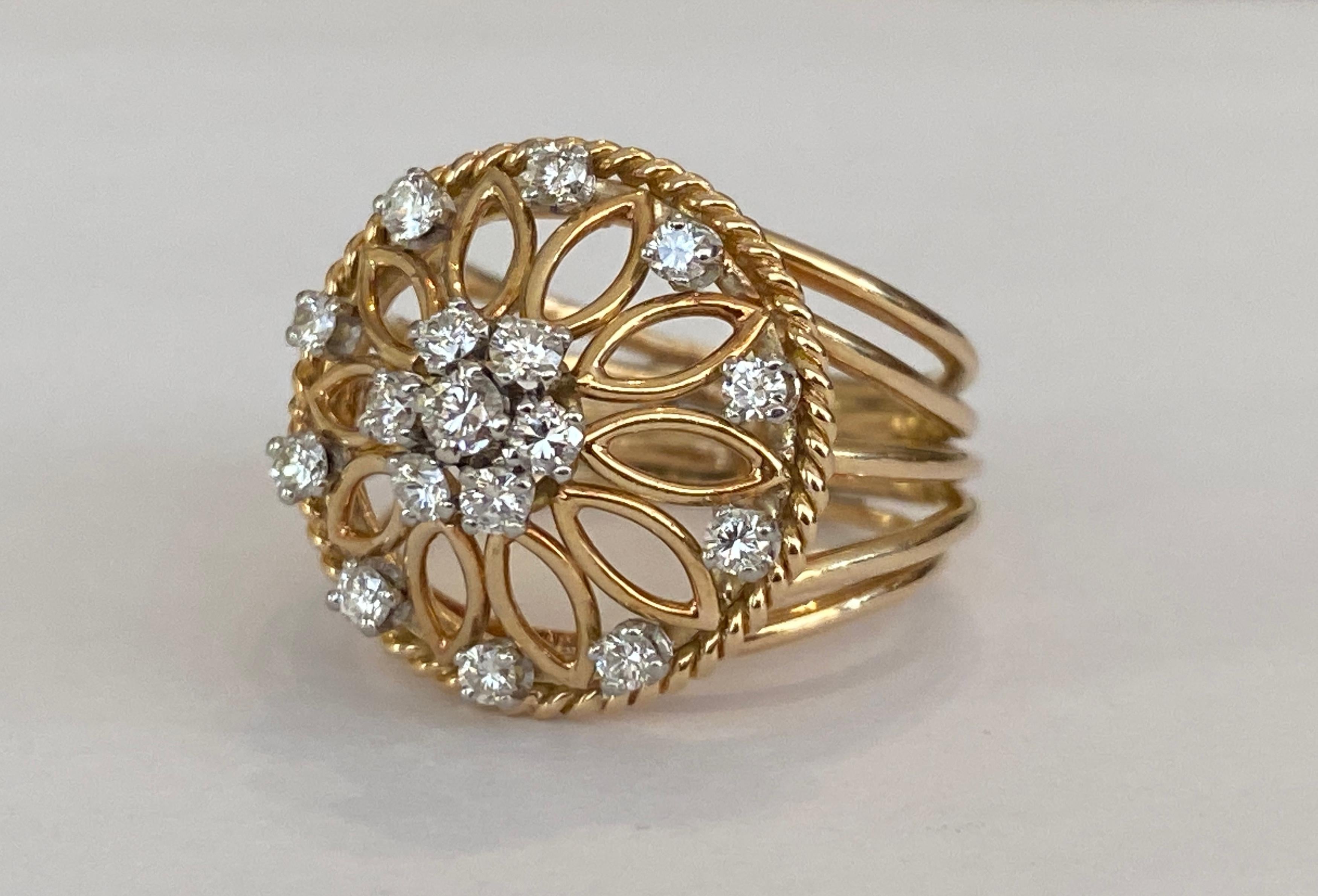 Vintage 18kt yellow gold cocktail diamond ring In Good Condition For Sale In AMSTERDAM, NL