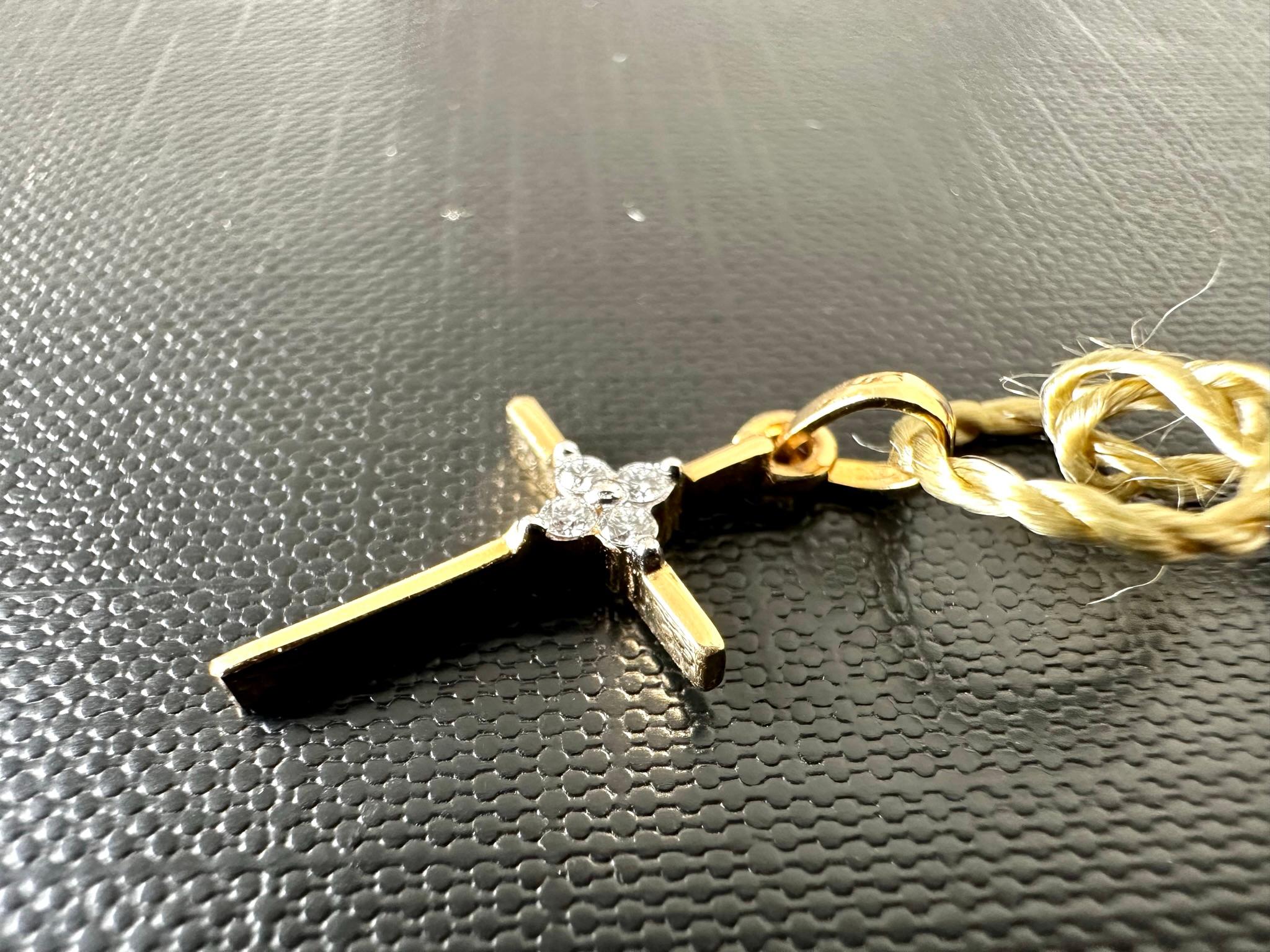Brilliant Cut Vintage 18kt Yellow Gold French Cross For Sale