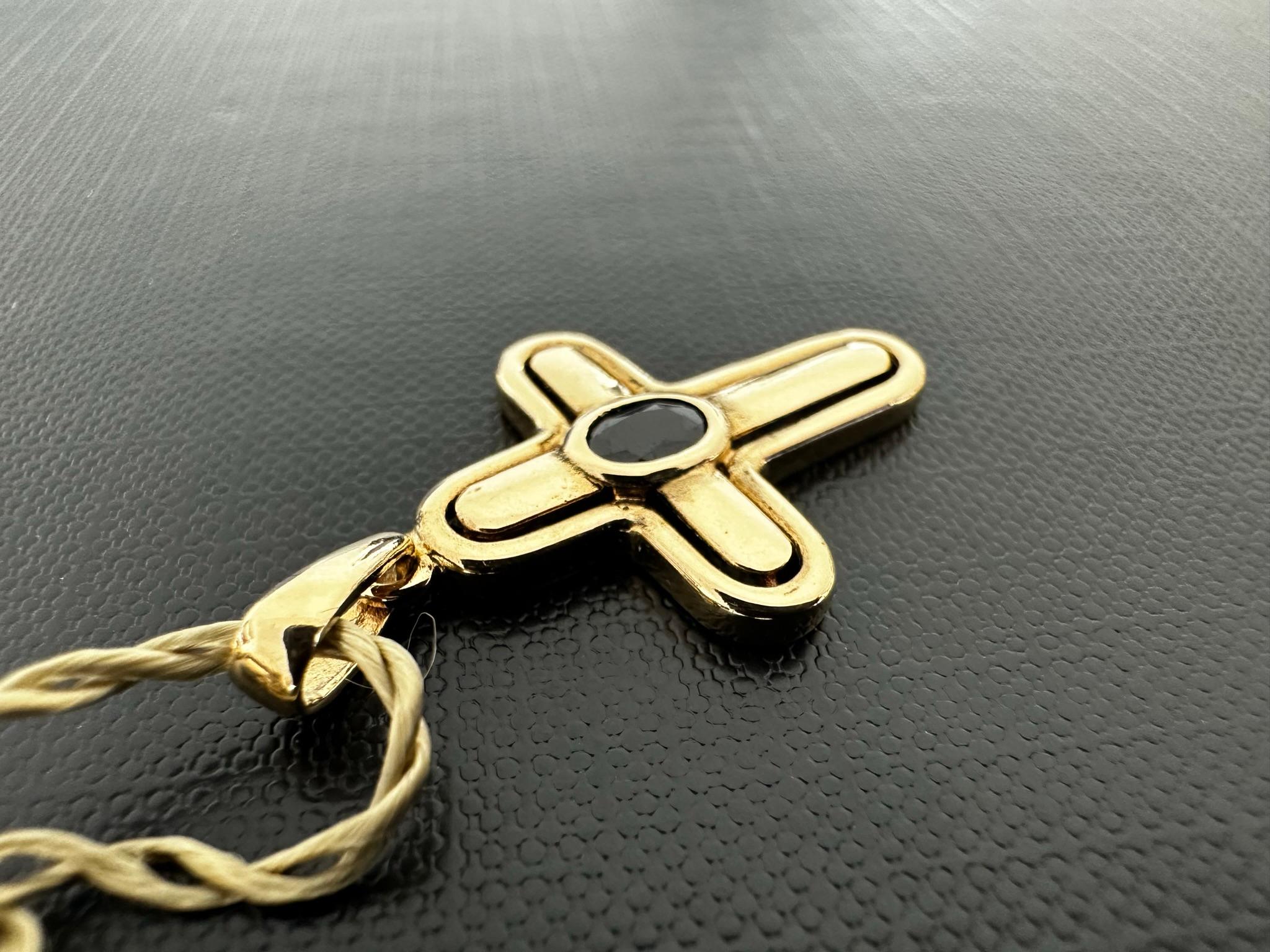 Vintage 18kt Yellow Gold French Cross with Sapphire For Sale 1