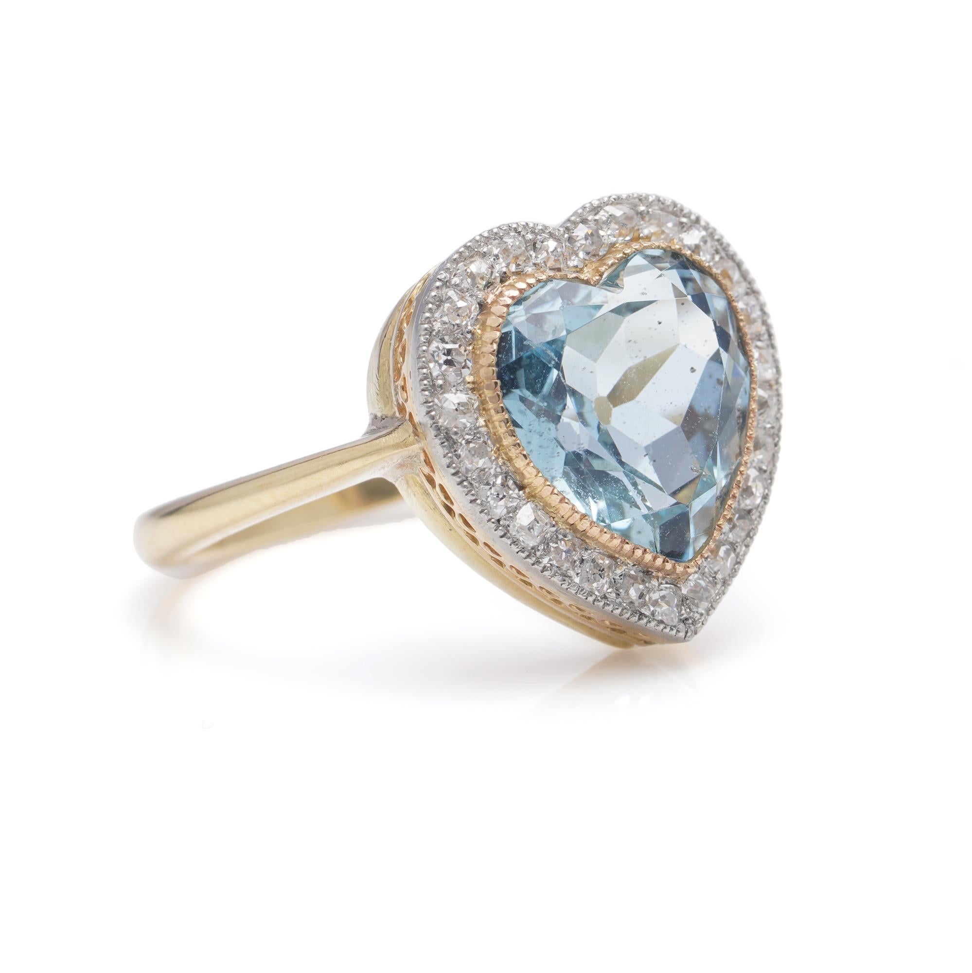 Vintage 18kt Yellow Gold Ladies Ring with Heart Cut 6.00 Ct. Aquamarine For Sale 2