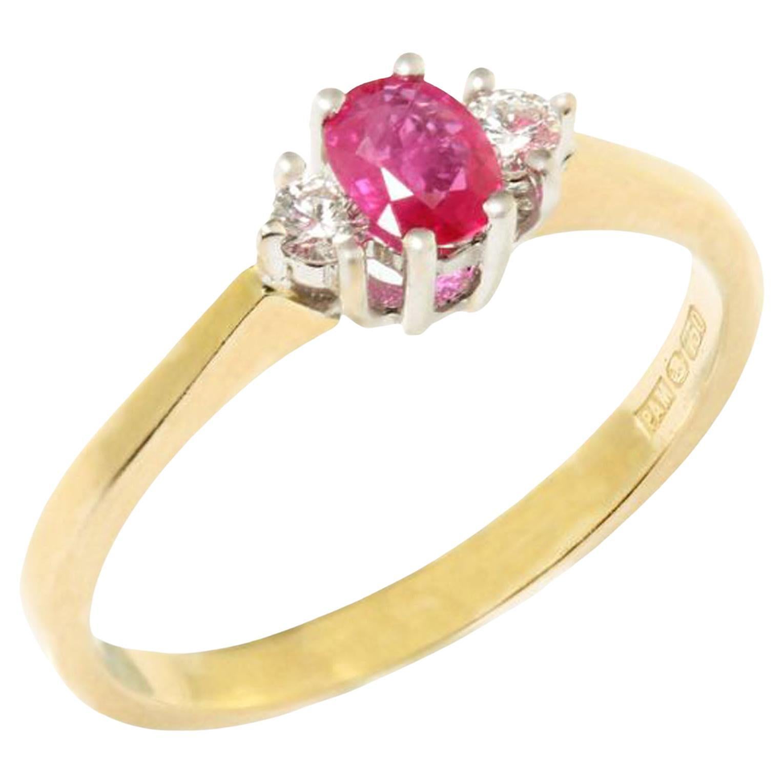 Vintage 18kt Yellow Gold Ladies Ring with Natural Ruby and Diamonds For Sale