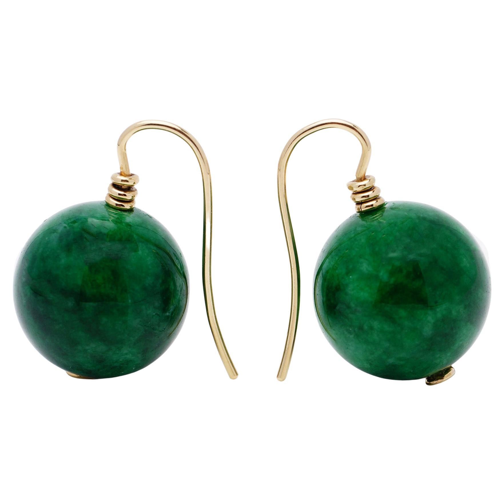 Vintage Japanese Natural Jade Bead Necklace with 14 Karat Gold Clasp at