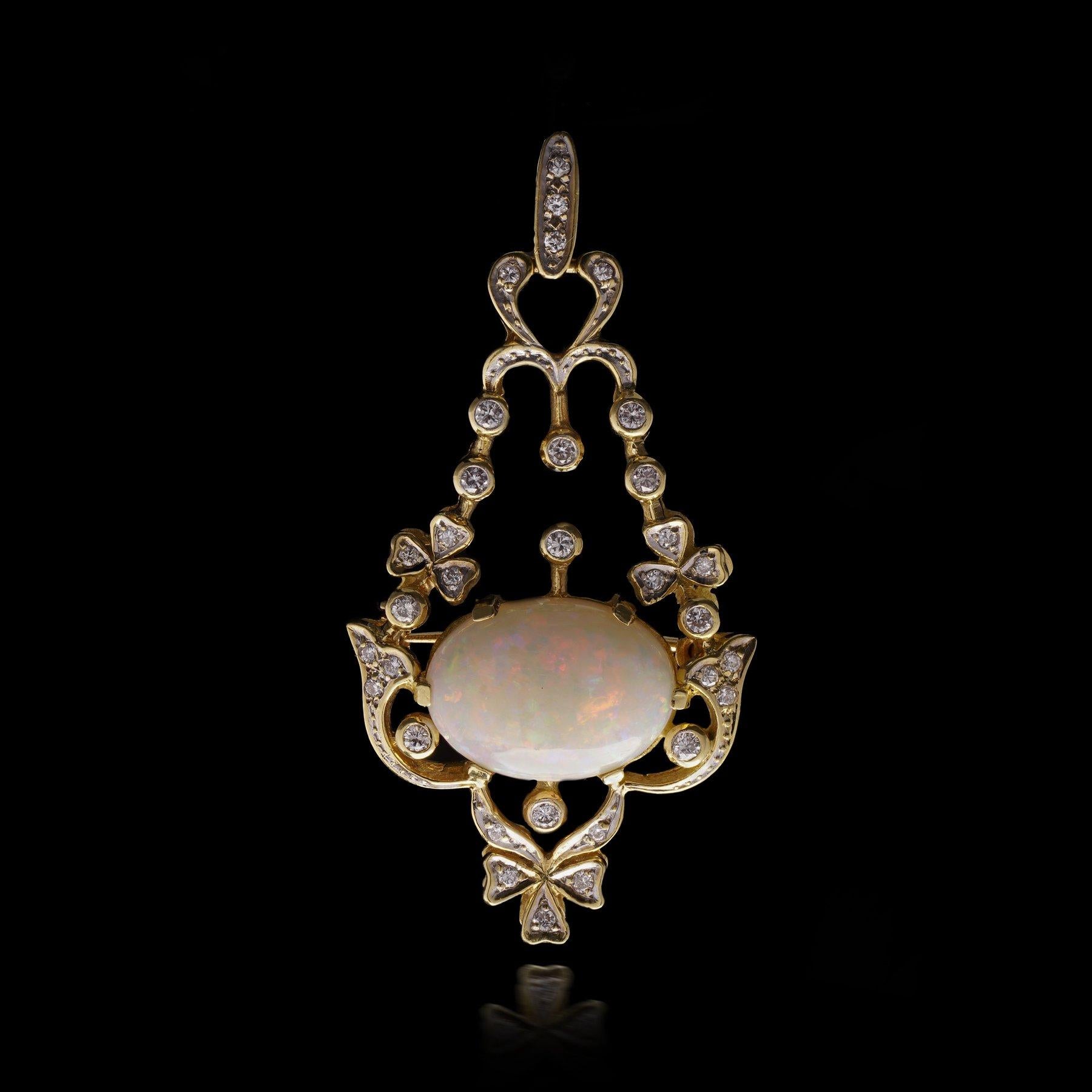 Donna Pendente/spilla d'epoca in oro giallo 18kt con opale e diamanti in vendita