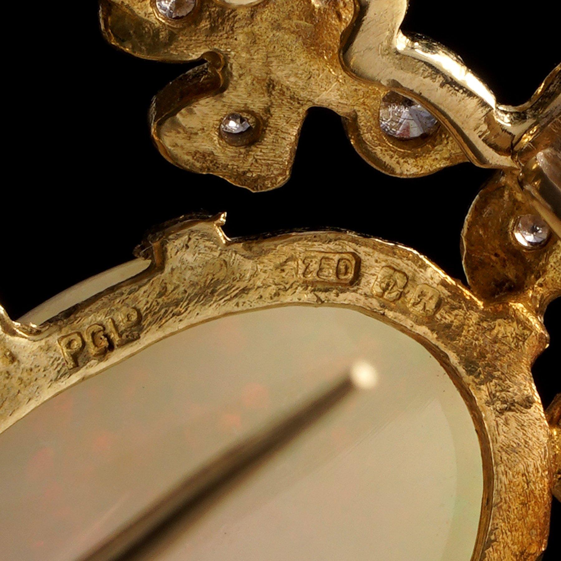 Pendente/spilla d'epoca in oro giallo 18kt con opale e diamanti in vendita 3