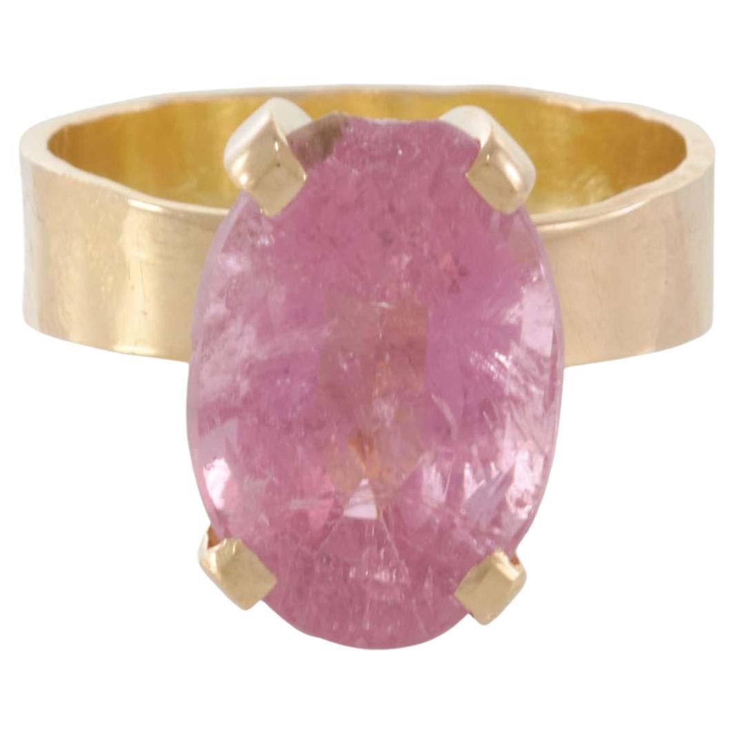 Vintage 18KT Yellow Gold Oval Pink Tourmaline Ring
